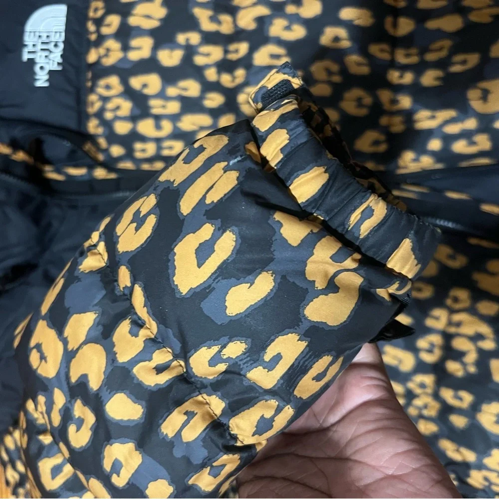 Woman North Face puffer - Picture 2 of 9